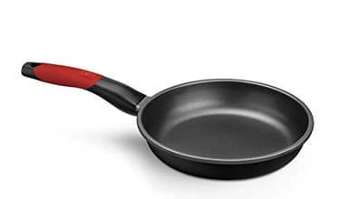 BRA Premiere Sartén 32 cm, Aluminio Fundido, Tricapa con Revestimiento Antiadherente reforzado sin PFOA, apta para todo tipo de Cocinas incluida Inducción, color Rojo